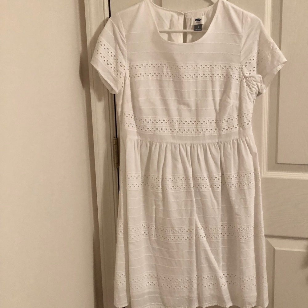 NEVER WORN Old Navy White Eyelet Dress